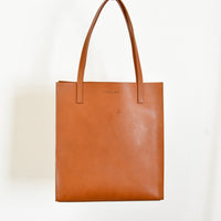 Simple Mag Tote Smooth, Bourbon - "Cami"