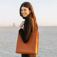 Simple Mag Tote Smooth, Bourbon