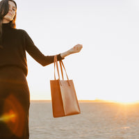 Simple Mag Tote Smooth, Bourbon